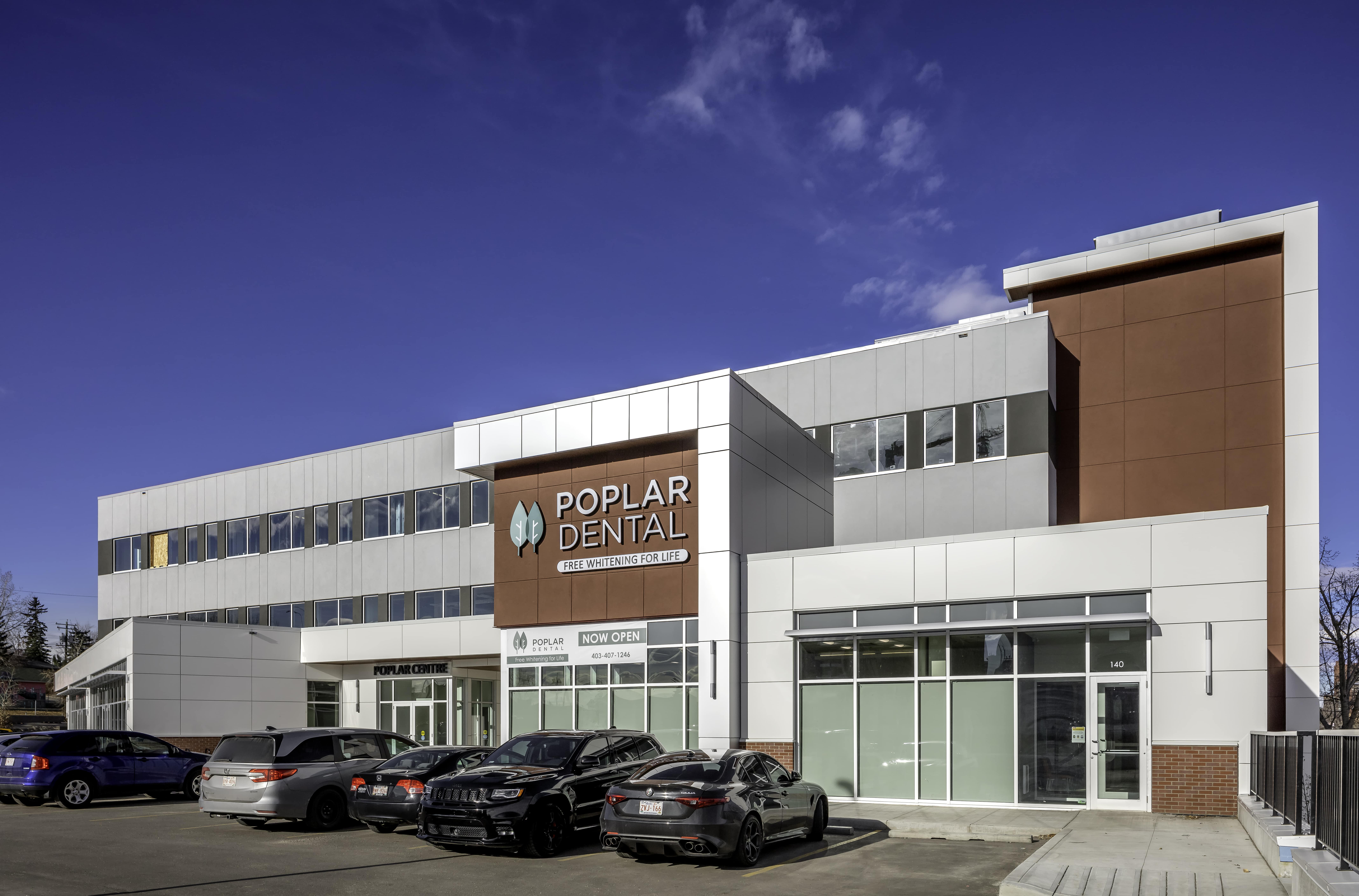 Poplar Dental - Chinook dental clinic in Calgary - Photo 2